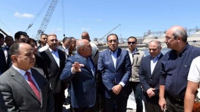 رئيس الوزراء يتفقد المشروعات الجاري تنفيذها في ميناء الدخيلة