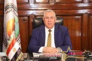 وزيرا التجارة والزراعة يصدران قراراً مشتركاً بشأن نظام تداول القطن الزهر لموسم ٢٠٢٢/ ٢٠٢٣ 3 وزيرا التجارة والزراعة يصدران قراراً مشتركاً بشأن نظام تداول القطن الزهر لموسم ٢٠٢٢/ ٢٠٢٣