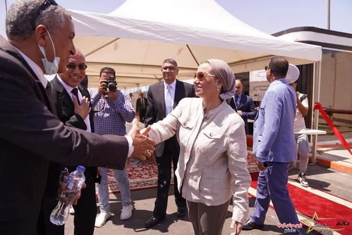 فؤاد تتفقد عدد من المنشآت الصناعية بمدينة السادس من أكتوبر 1 فؤاد تتفقد عدد من المنشآت الصناعية بمدينة السادس من أكتوبر