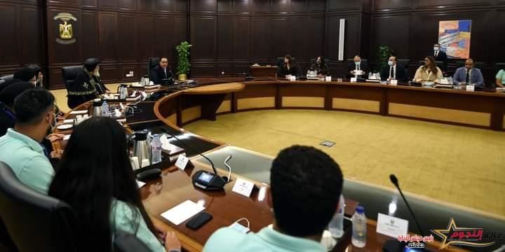 رئيس الوزراء يجيب عن أسئلة الشباب المشاركين في "ملتقى لوجوس الثالث للشباب 2022" 2 رئيس الوزراء يجيب عن أسئلة الشباب المشاركين في "ملتقى لوجوس الثالث للشباب 2022"