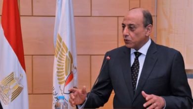 وزير الطيران يشهد حفل تخريج دفعة جديدة من كلية المراقبة الجوية 