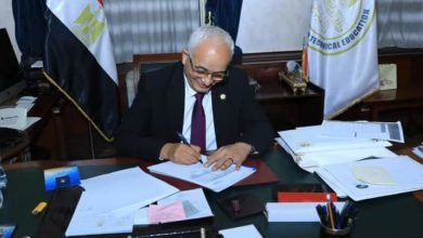 وزير التربية والتعليم يعتمد نتيجة الدور الثاني للدبلومات الفنية 2021/2022