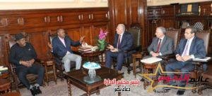 وزير الزراعة يستقبل نظيره الأوغندي لبحث سبل التعاون في المجال الزراعي بين البلدين