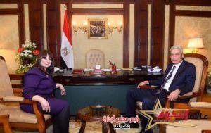 وزيرة الهجرة تبحث مع رئيس هيئة الشراء الموحد إدماج علمائنا بالخارج في الترويج للطفرة الصحية في مصر