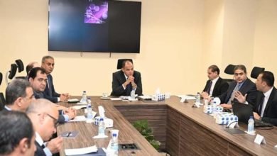 سمير : يبحث مع قيادات الوزارة ترتيبات انتقال العاملين للمقر الجديد
