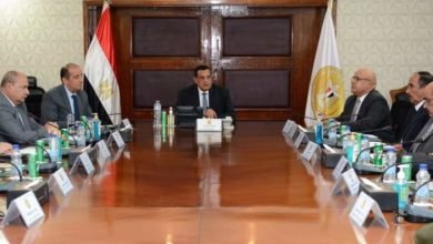 وزير التنمية المحلية يلتقى سكرتيري عموم القاهرة والجيزة والقليوبية والفيوم لمتابعة ملفات العمل بالمحافظات