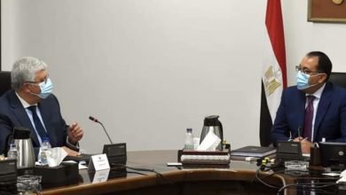 رئيس الوزراء يتابع مع وزير التعليم العالي ملفات عمل الوزارة