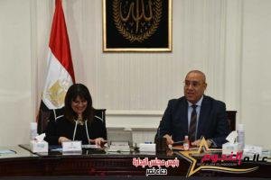 وزيرا الإسكان والهجرة يبحثان سبل التعاون المشترك لإتاحة فرص الاستثمار العقارى للمصريين بالخارج