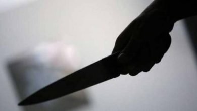 عاجل .. مريض نفسي يطعن والدته و3 أشقاءه بـ"سكين"