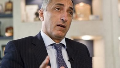 أحمد موسى يعلق على استقالة محافظ البنك المركزي