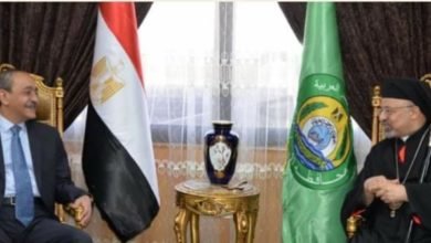 محافظ الإسماعيلية يستقبل الأنبا إبراهيم إسحق بطريرك الكنيسة الكاثوليكية بمصر