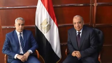 وزيرا قطاع الأعمال والقوى العاملة في لقاء موسع مع ممثلي العمال