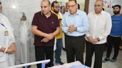 محافظ الشرقية : يعاود زيارته لمستشفى فاقوس المركزى للإطمئنان على الحالة الصحيه لمصابي حادث إصطدام قطار بميكروباص مخالف