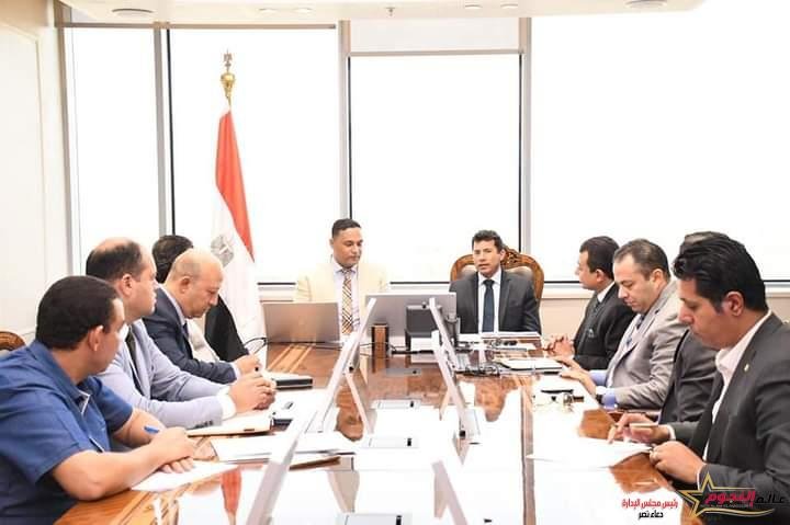 وزير الشباب والرياضة يستقبل محافظ الدقهلية بمقر الوزارة بالعاصمة الإدارية الجديدة
