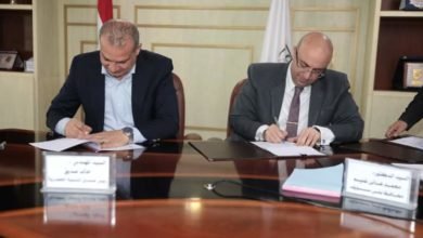 محافظ بني سويف يوقع بروتوكول تعاون مع صندوق التنمية الحضرية في مجال تطوير الأسواق العشوائية