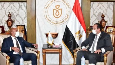 د. السبكي  يبحث التعاون مع رئيس شركة أسترازينيكا مصر لتطبيق مفهوم المنشآت الصحية الخضراء المستدامة
