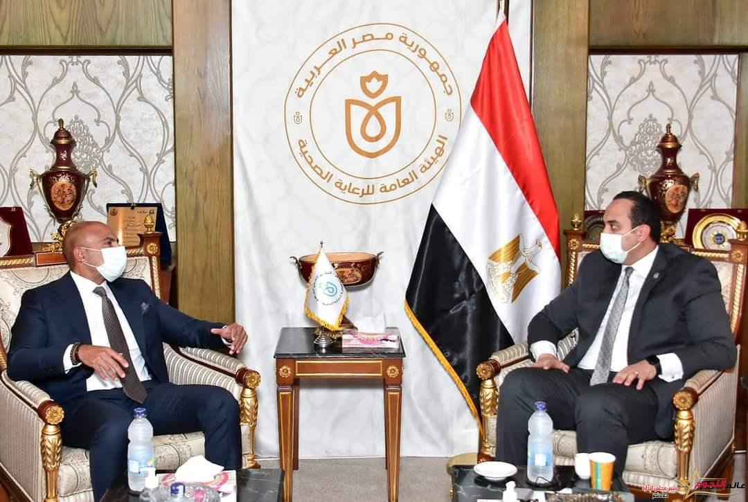 د. السبكي  يبحث التعاون مع رئيس شركة أسترازينيكا مصر لتطبيق مفهوم المنشآت الصحية الخضراء المستدامة