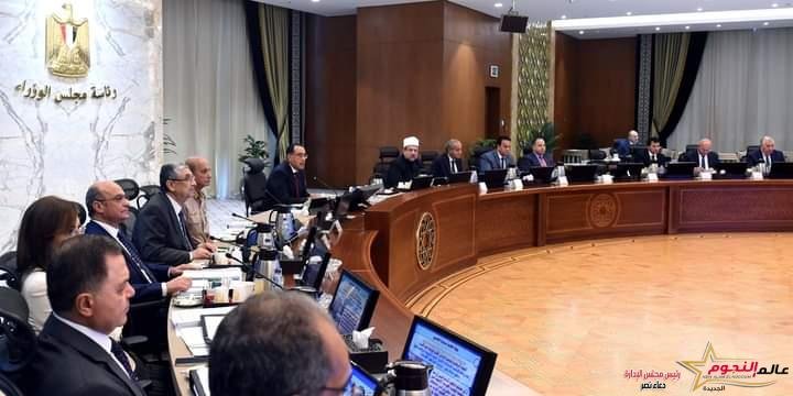 عبد الغفار يستعرض آخر مستجدات الحالة الوبائية لفيروس كورونا