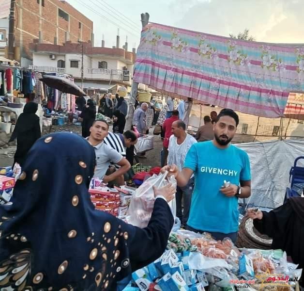 محافظ الشرقية يقرر تشكيل لجنة لمراجعة المساحة المحددة للسوق ومنع التعدي علي أراضي أملاك الدولة