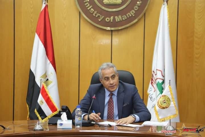 شحاتة يبدأ لقاءاته مع اللجان النقابية بالمديريات 