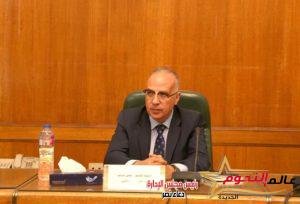 د. سويلم يجتمع مع قيادات الوزارة ورؤساء الإدارات المركزية بالوجه البحرى للتعرف على الإنجازات السابقة