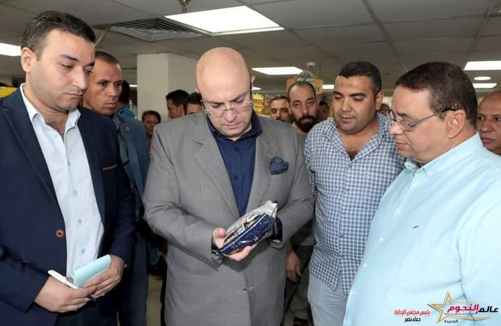 محافظ بني سويف يفاجئ فرع الشركة المصرية لتجارة الجملة ويوجه بسرعة تلافي بعض الملاحظات