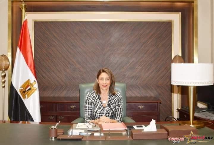وزيرة الثقافة تباشر عملها من العاصمة الإدارية 2 وزيرة الثقافة تباشر عملها من العاصمة الإدارية