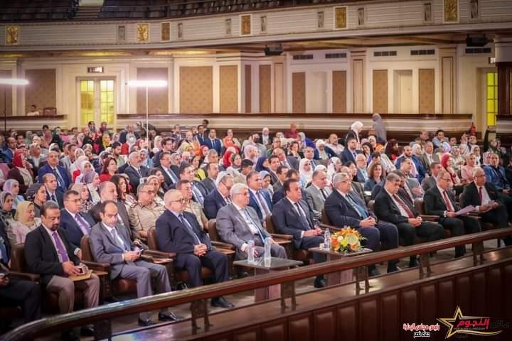 عبد الغفار يشهد حفل تخريج دفعتين من خريجي البرامج التدريبية بالتعاون مع كلية طب جامعة هارفارد الأمريكية