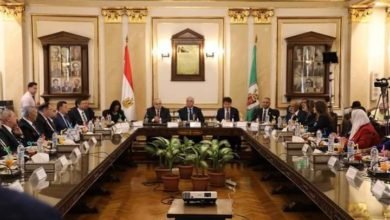 عاشور ورئيس جامعة القاهرة يشهدان فعاليات الحوار العلمي مع مدير عام المنظمة العالمية للملكية الفكرية بجامعة القاهرة