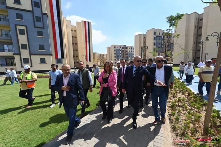 الجزار يتجول بمواقع وحدات المبادرة الرئاسية "سكن لكل المصريين" لمنخفضى الدخل بمدينة حدائق العاصمة 3 الجزار يتجول بمواقع وحدات المبادرة الرئاسية "سكن لكل المصريين" لمنخفضى الدخل بمدينة حدائق العاصمة