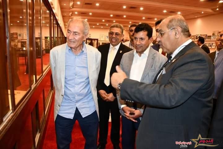 صبحي يتفقد مقر اللجنة الأولمبية المصرية تمهيدا لإستقبال توماس باخ
