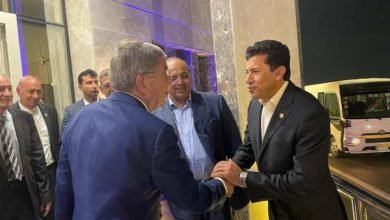وزير الرياضة يُودع رئيس اللجنة الأولمبية الدولية بعد زياراته الرسمية لمصر 