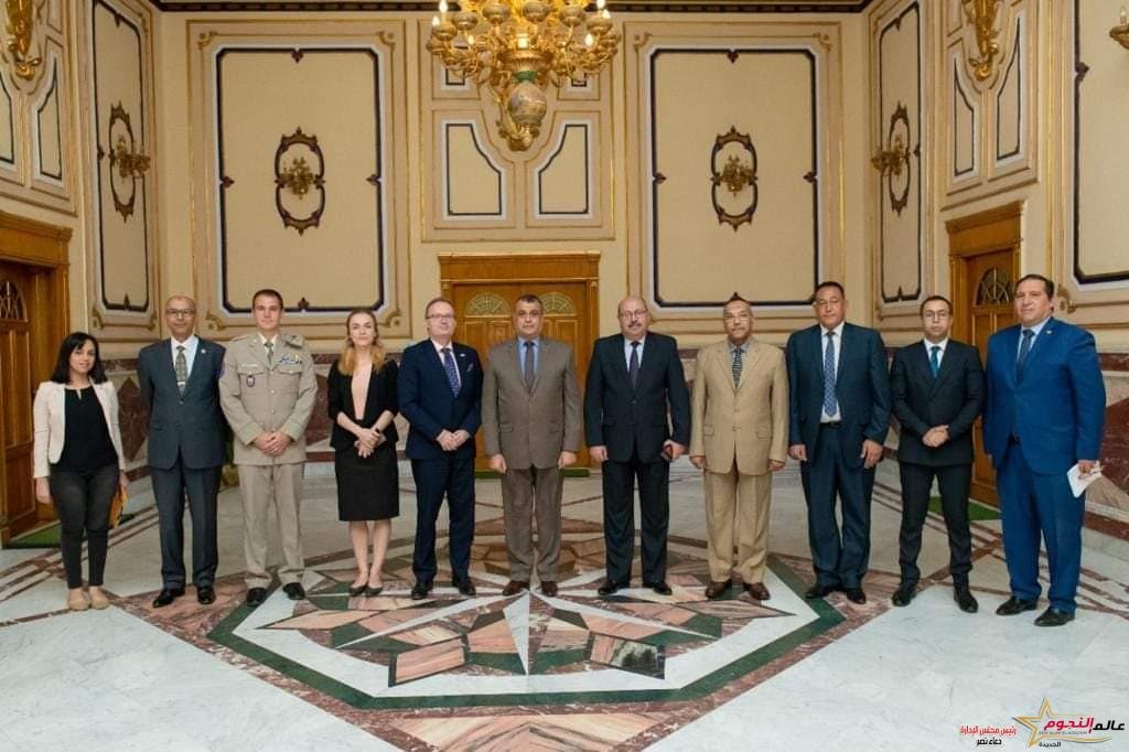 "وزير الدولة للإنتاج الحربي" يبحث مع "السفير التشيكي" تعزيز التعاون المشترك