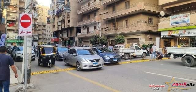 محافظ الشرقية يعلن توحيد اتجاه حركة السيارات بدءا من ميدان القومية حتي شارع طلبة عويضة بمدينة الزقازيق