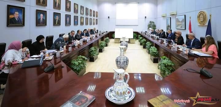 عيسى يترأس اجتماع مجلس إدارة المجلس الأعلى للآثار
