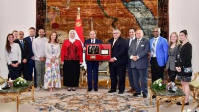 اللجنة الدولية للأولمبياد الخاص الدولي تهدي السيد الرئيس عبد الفتاح السيسي جائزتها الدولية