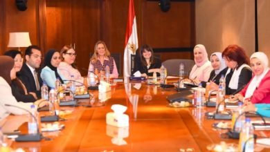 وزيرة الهجرة تستقبل الرئيس التنفيذي للأكاديمية الوطنية للتدريب وأعضاء برنامج "تدريب المصريات بالخارج"
