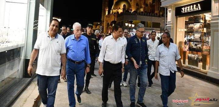 فودة يتابع أعمال تطوير السوق التجاري القديم ونقاط توزيع الاكياس بديل البلاستيك ضمن مبادرة "لا للأكياس البلاستيكية"