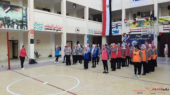 عبد الرؤوف يتفقد مدرسة اللوزي الثانوية بنات ويتابع فعاليات اليوم الرياضي والثقافي