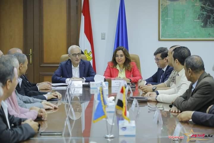 وزير التربية والتعليم ومحافظ دمياط يعقدان اجتماعًا مع قيادات التعليم بالمحافظة لمتابعة خطة سير العام الدراسى الجديد