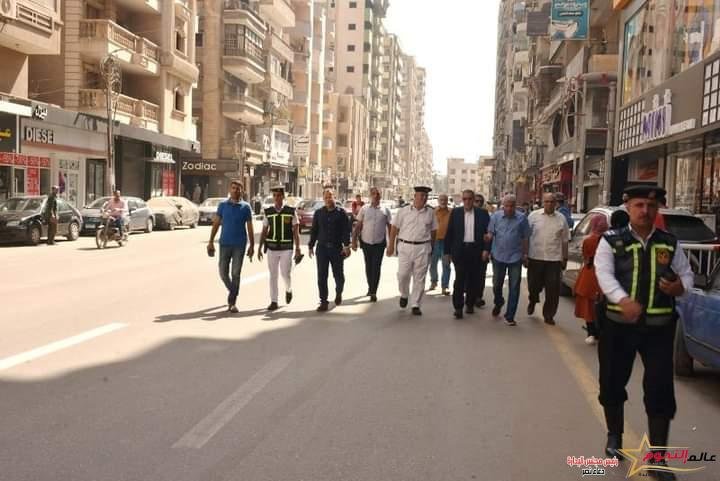 غراب يُتابع تنفيذ المرحلة الثالثة من المخطط المروري المعتمد لتوحيد اتجاه حركة السيارات بمنطقتي القومية وفلل الجامعة بمدينة الزقازيق