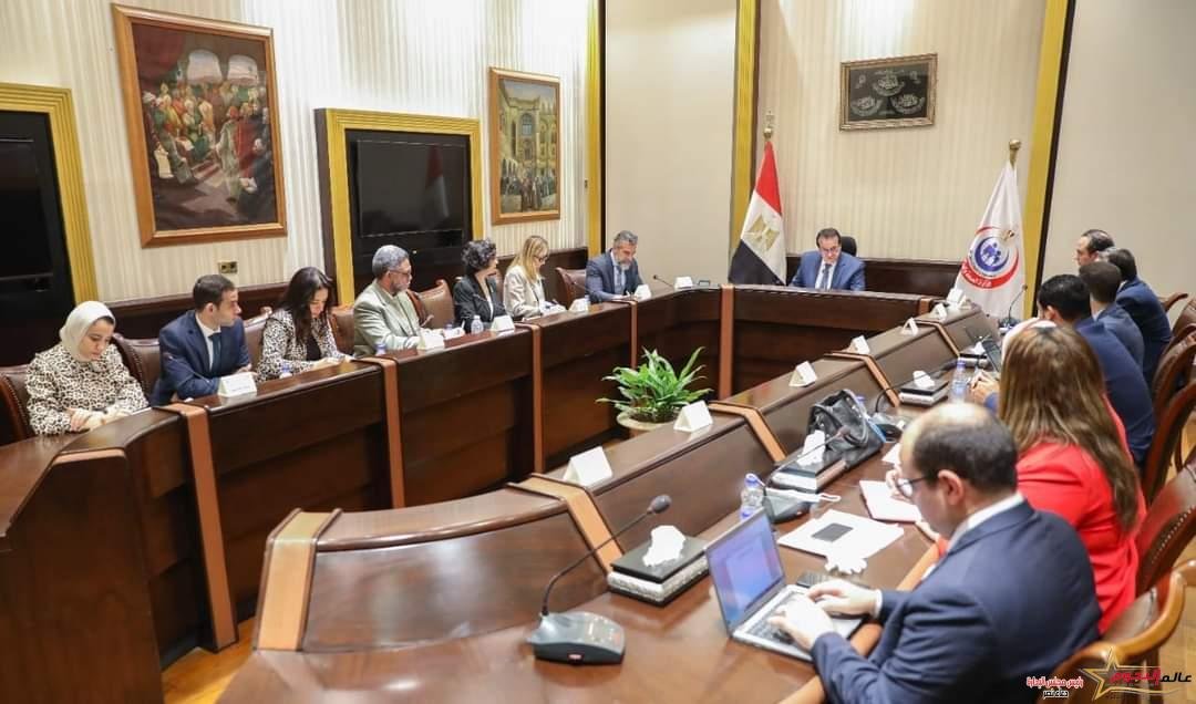 وزير الصحة يبحث مع ممثل منظمة الـ«يونيسيف» التعاون في برامج تعزيز صحة الأم والطفل 1 وزير الصحة يبحث مع ممثل منظمة الـ«يونيسيف» التعاون في برامج تعزيز صحة الأم والطفل