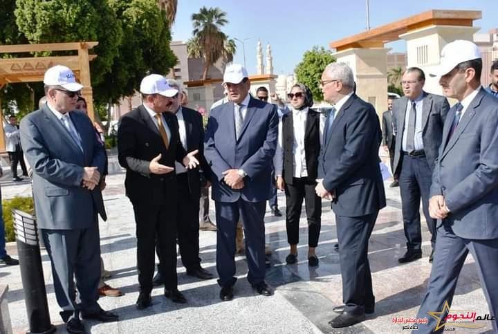 وزير التنمية المحلية ومحافظ أسوان يتفقدان مشروع ممشى أهل مصر وتطوير قاعة المجلس التنفيذى 2 وزير التنمية المحلية ومحافظ أسوان يتفقدان مشروع ممشى أهل مصر وتطوير قاعة المجلس التنفيذى