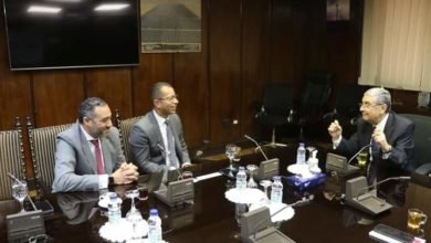 شاكر يستقبل المسؤول التنفيذى بشركة فودافون مصر والوفد المرافق له