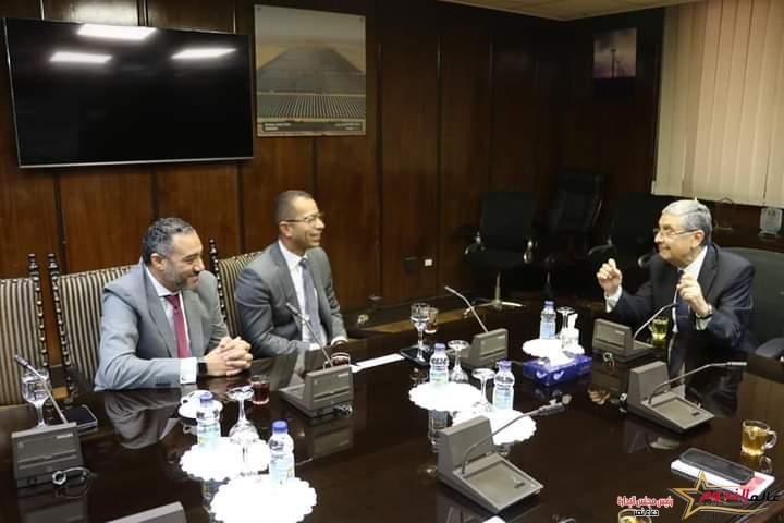 شاكر يستقبل المسؤول التنفيذى بشركة فودافون مصر والوفد المرافق له