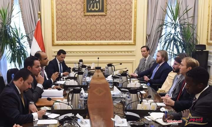 مسئولو مجلس الوزراء يلتقون وفد مساعدي أعضاء الكونجرس الأمريكي لشرح تفاصيل المبادرة الرئاسية "حياة كريمة" 2 مسئولو مجلس الوزراء يلتقون وفد مساعدي أعضاء الكونجرس الأمريكي لشرح تفاصيل المبادرة الرئاسية "حياة كريمة"