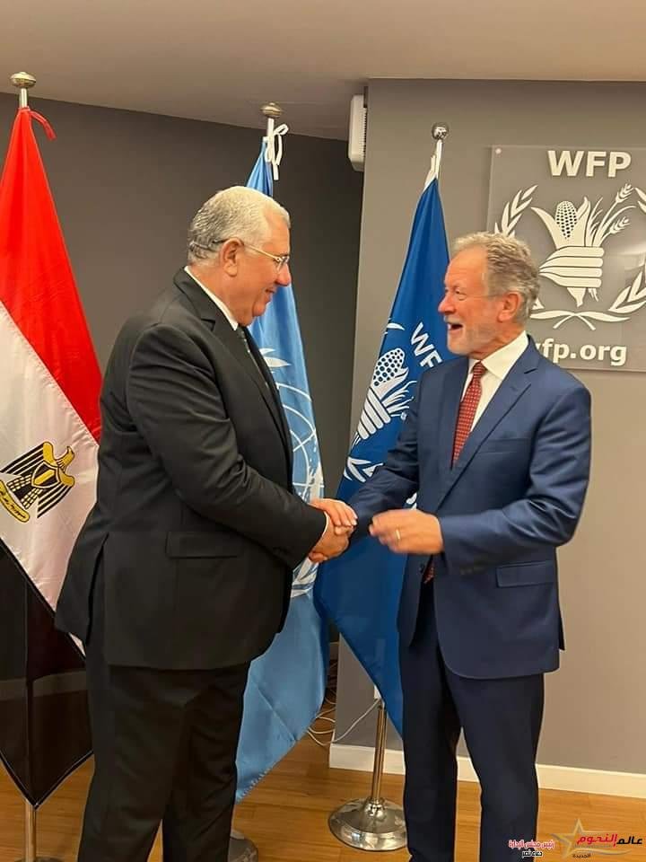 القصير يبحث مع مدير برنامج الغذاء العالمي أوجه التعاون المشترك وتوسيع أنشطة مركز الاقصر التنسيقي لخدمة الأشقاء الأفارقة 