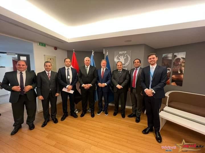 القصير يبحث مع مدير برنامج الغذاء العالمي أوجه التعاون المشترك وتوسيع أنشطة مركز الاقصر التنسيقي لخدمة الأشقاء الأفارقة 