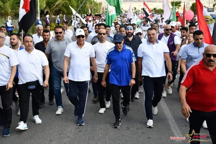 صبحي يشهد الاحتفال بذكرى انتصارات أكتوبر المجيدة بحمل أطول علم في تاريخ المسيرات الرياضية بالجيزة 5 صبحي يشهد الاحتفال بذكرى انتصارات أكتوبر المجيدة بحمل أطول علم في تاريخ المسيرات الرياضية بالجيزة