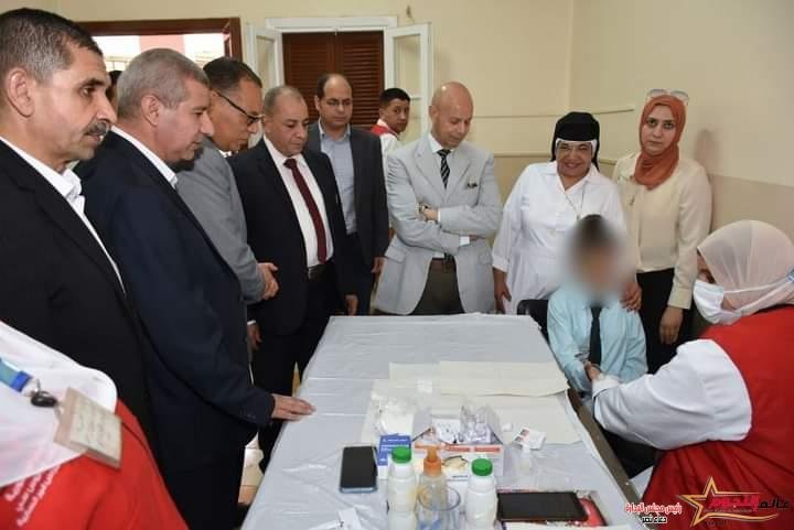 محافظ الشرقية يشهد بدء إنطلاق فعاليات المبادرة الرئاسية للكشف المبكر عن فيروس سي لطلاب الصف الأول الإعدادي (عام – خاص – أزهر)